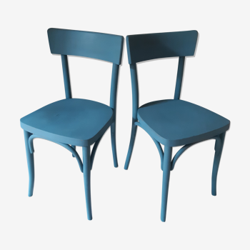 A pair of Thonet bistro chairs