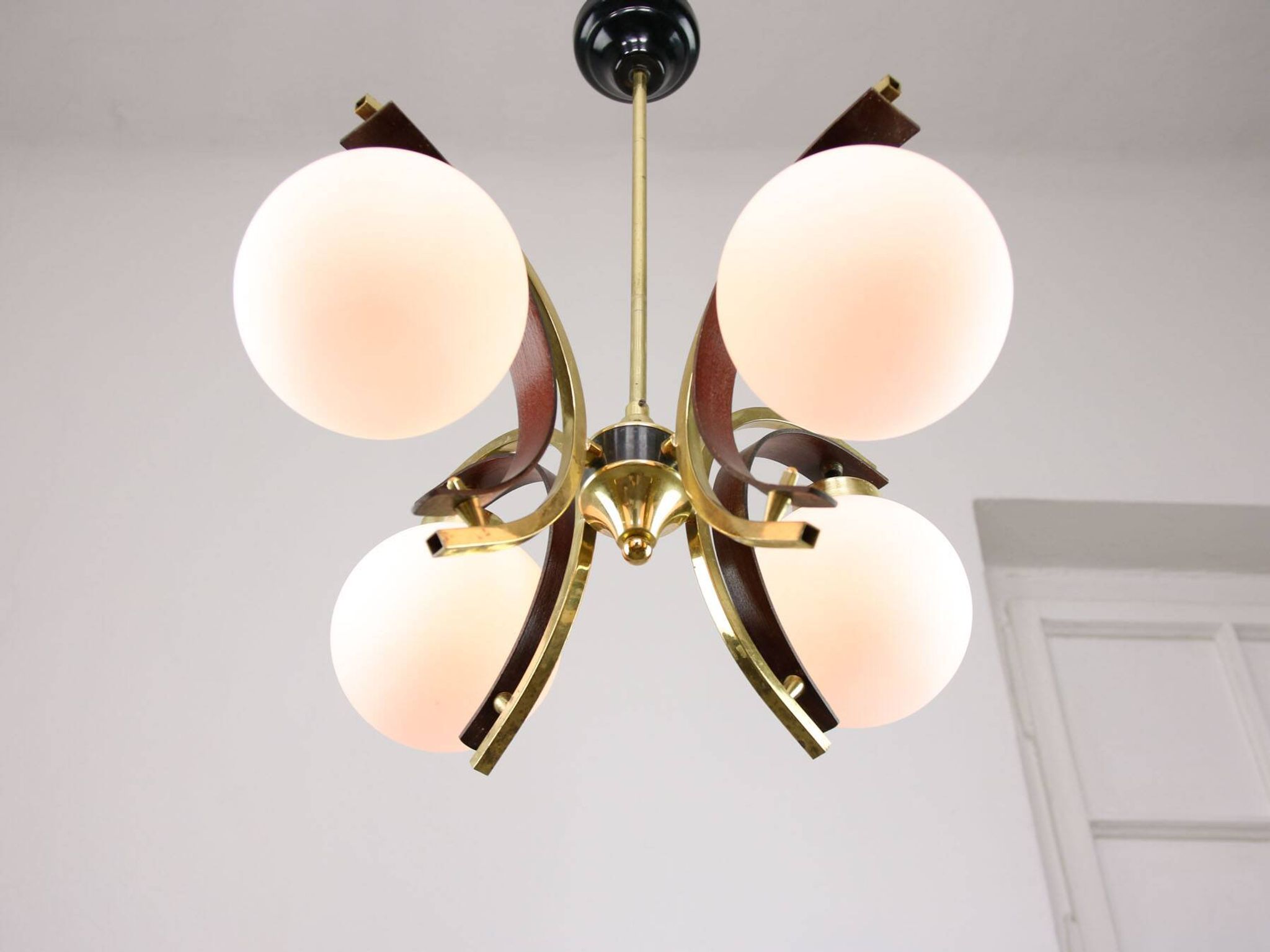 Mid-Century Modern Italian Brass and Opaline Chandelier