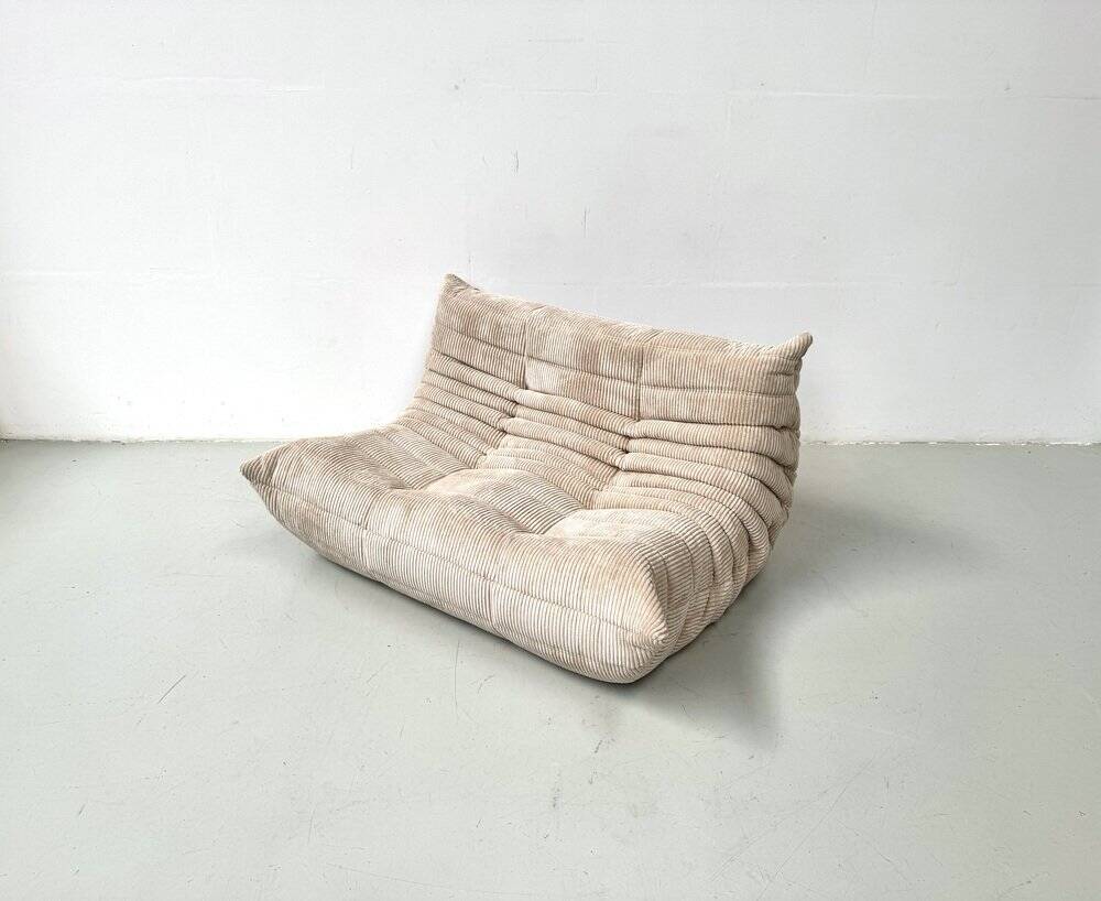 Two-seater canapé in beige corduroy attributed to Michel Ducaroy for Ligne Roset, 1970s.