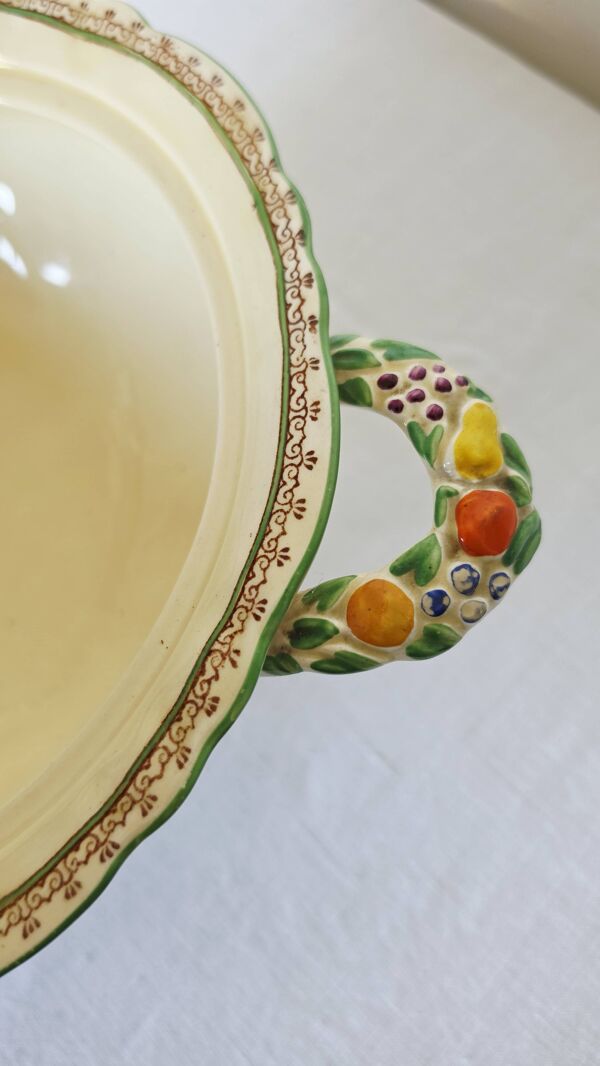 Soupière ancienne à pieds de la prestigieuse manufacture anglaise Mason's,