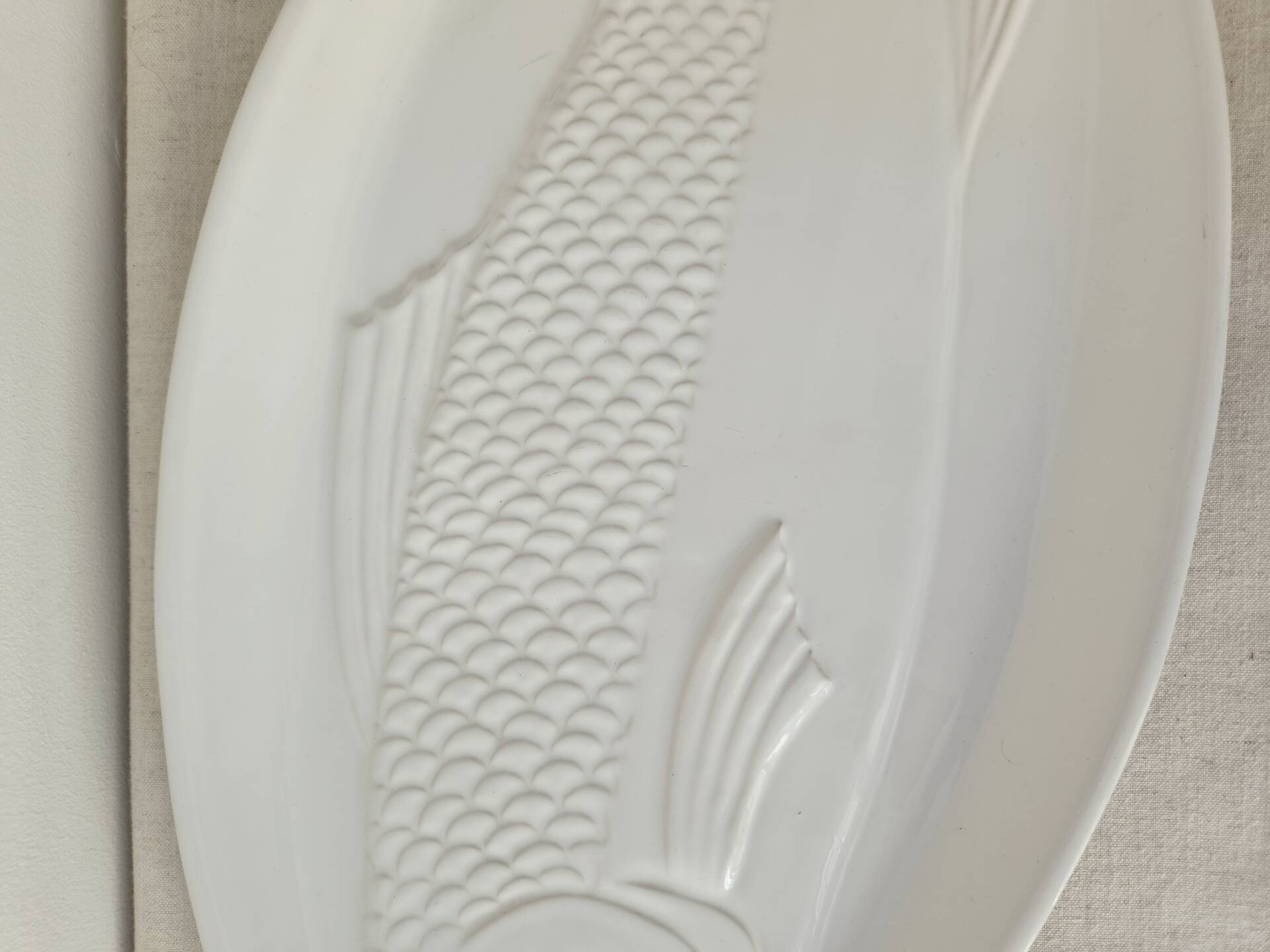 Large vintage ceramic plate "Fish" from Portugal -