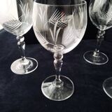6 crystal wine glasses with a frosted design