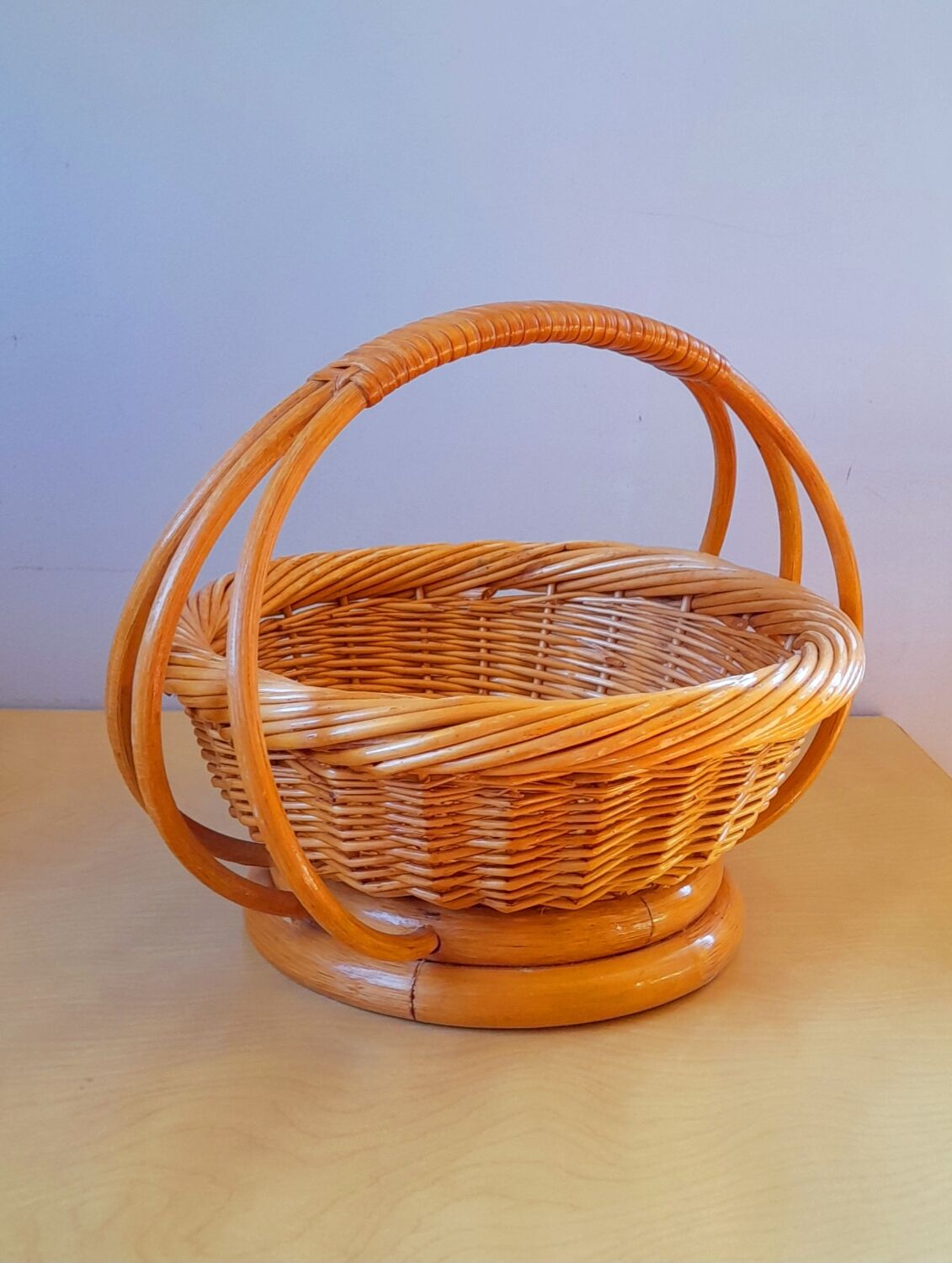 Rattan cut fruit basket 60s