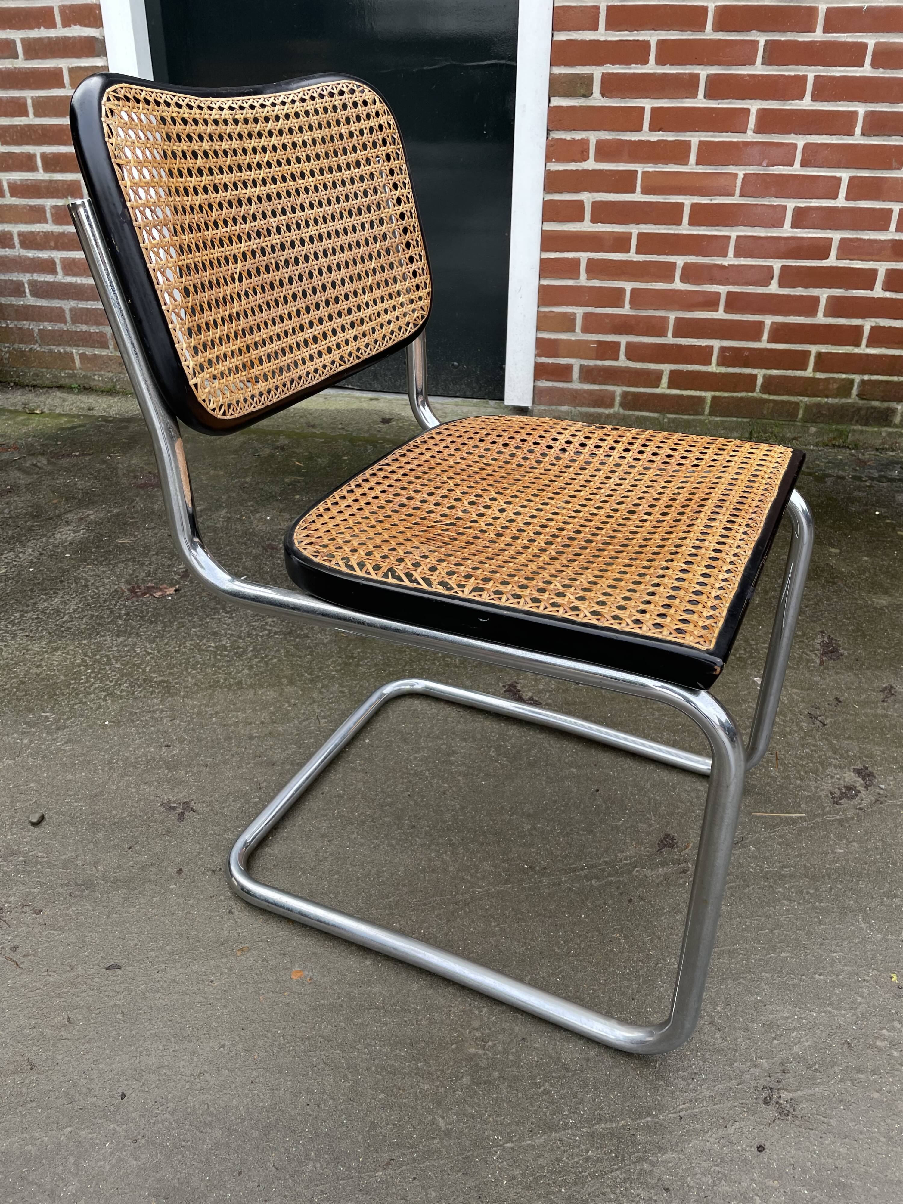 Cesca design chair b32 model in black and chrome