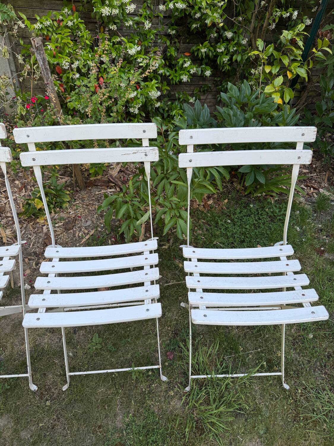 Set of 4 vintage folding chairs in metal and wood