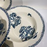 Set of 4 hollow plates, decoration insects and fruits, Manufacture Choisy le Roi Tere de Fer