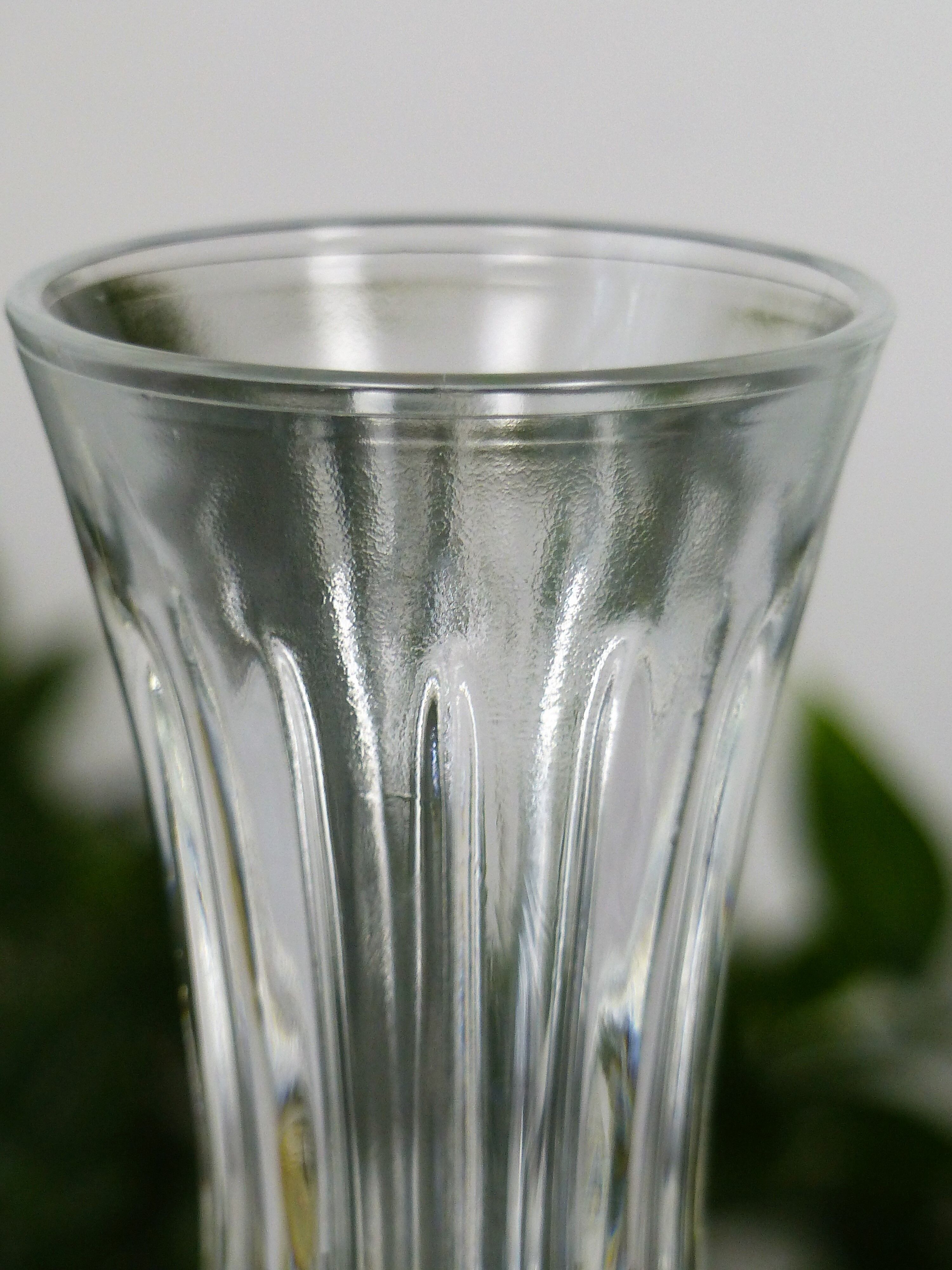 Boussu glass vase