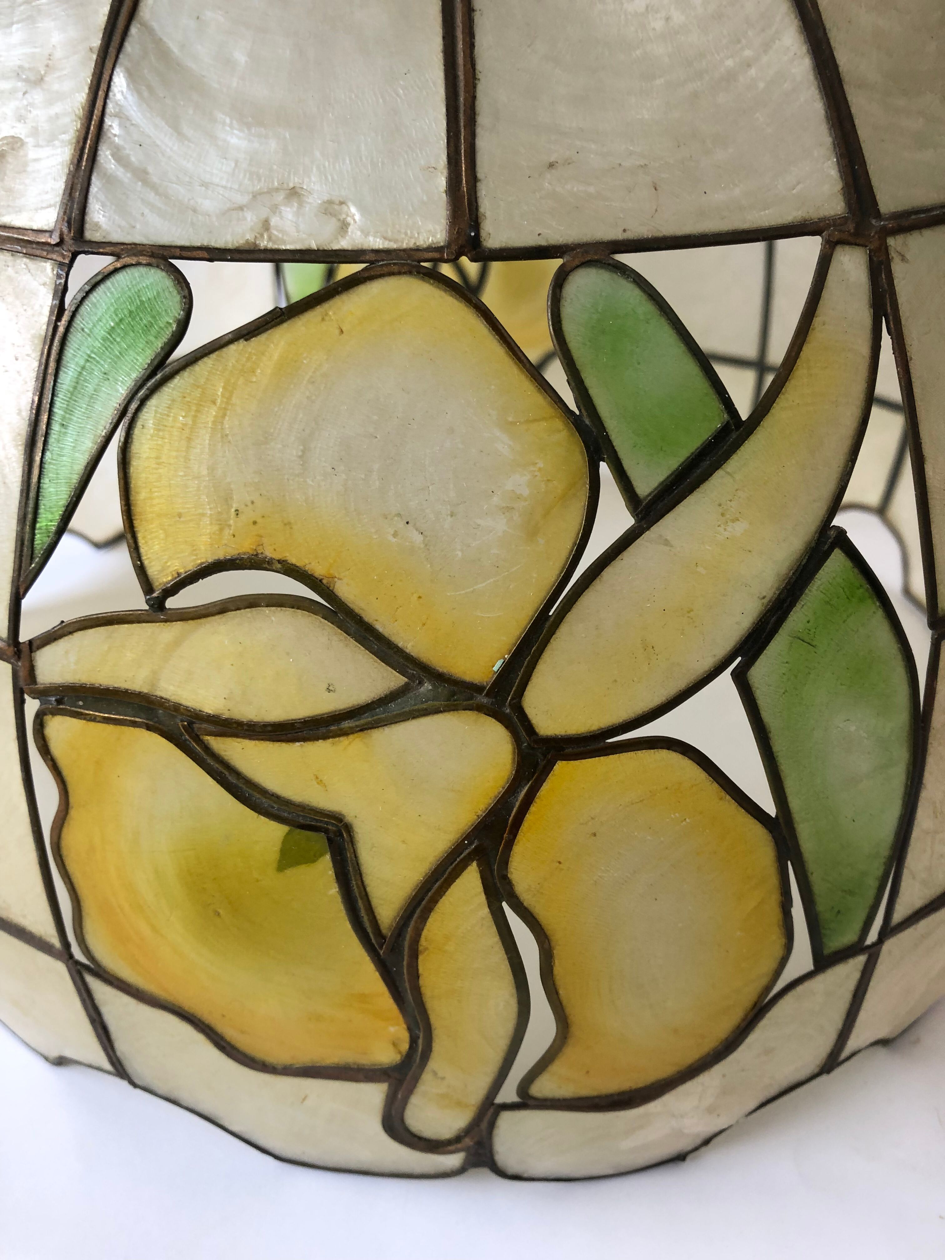 Mother-of-pearl hanging lamp
