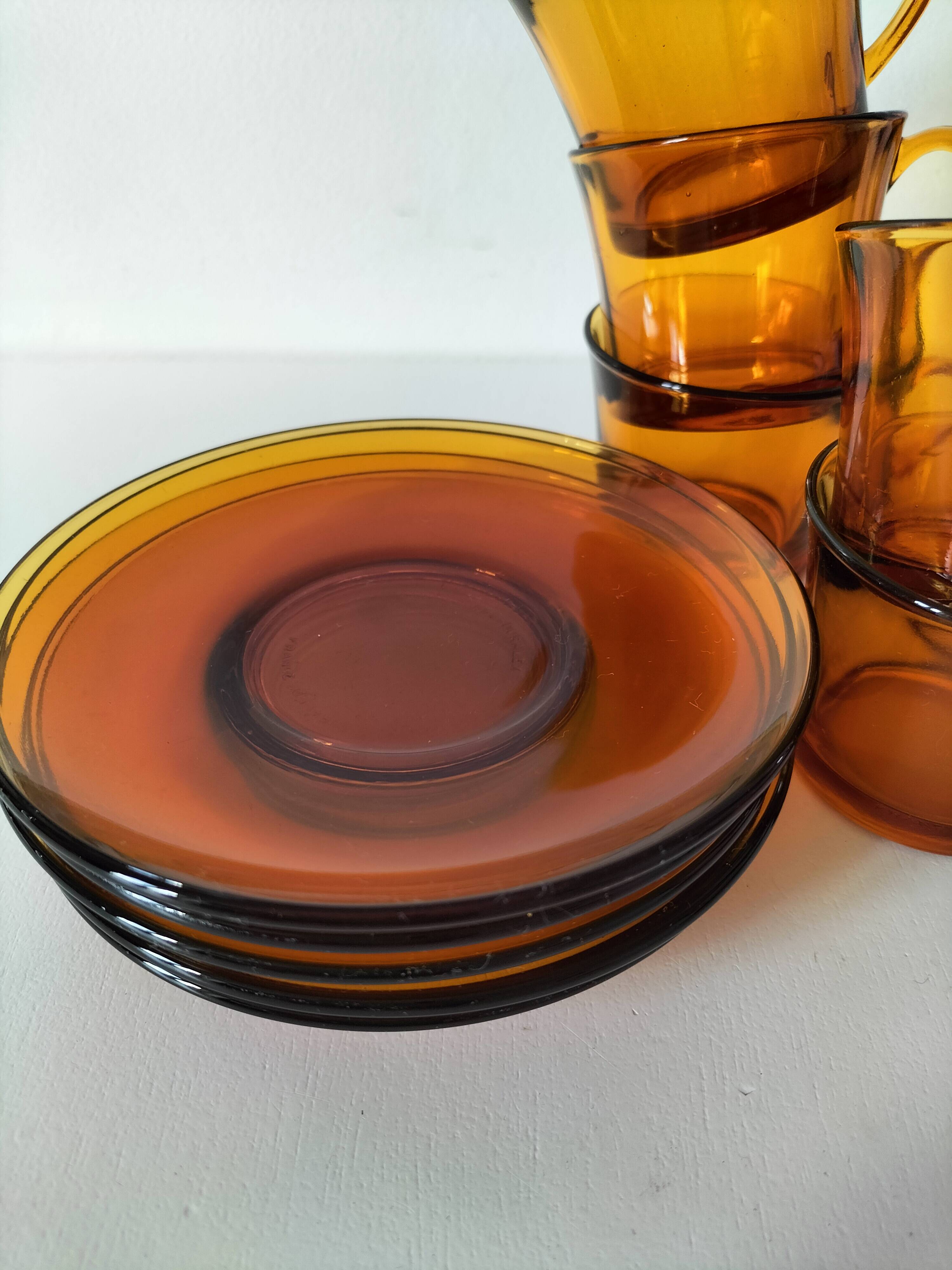 5 vintage amber Duralex cups and saucers