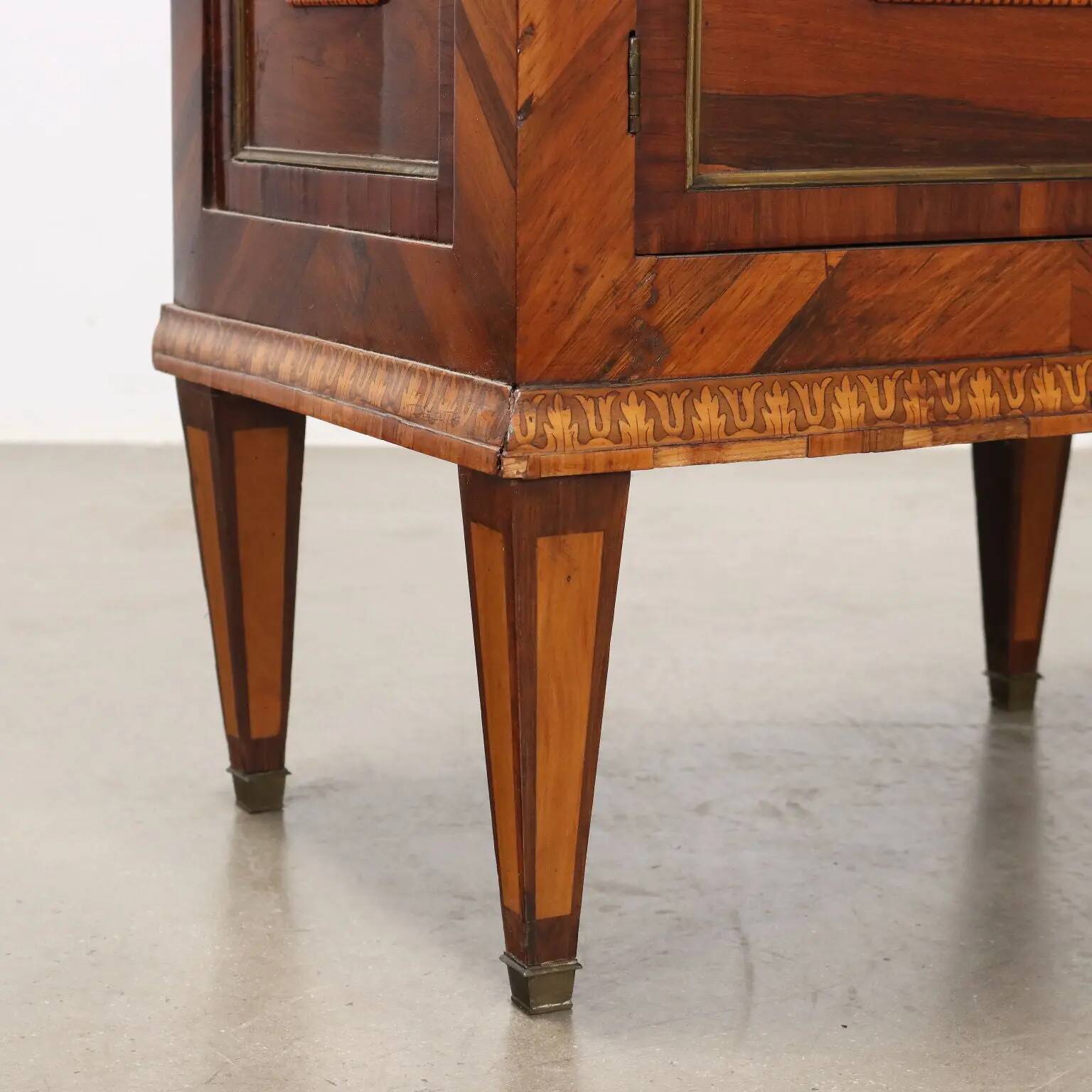 Antique neoclassical bedside table in maple, Italy, 18th century.