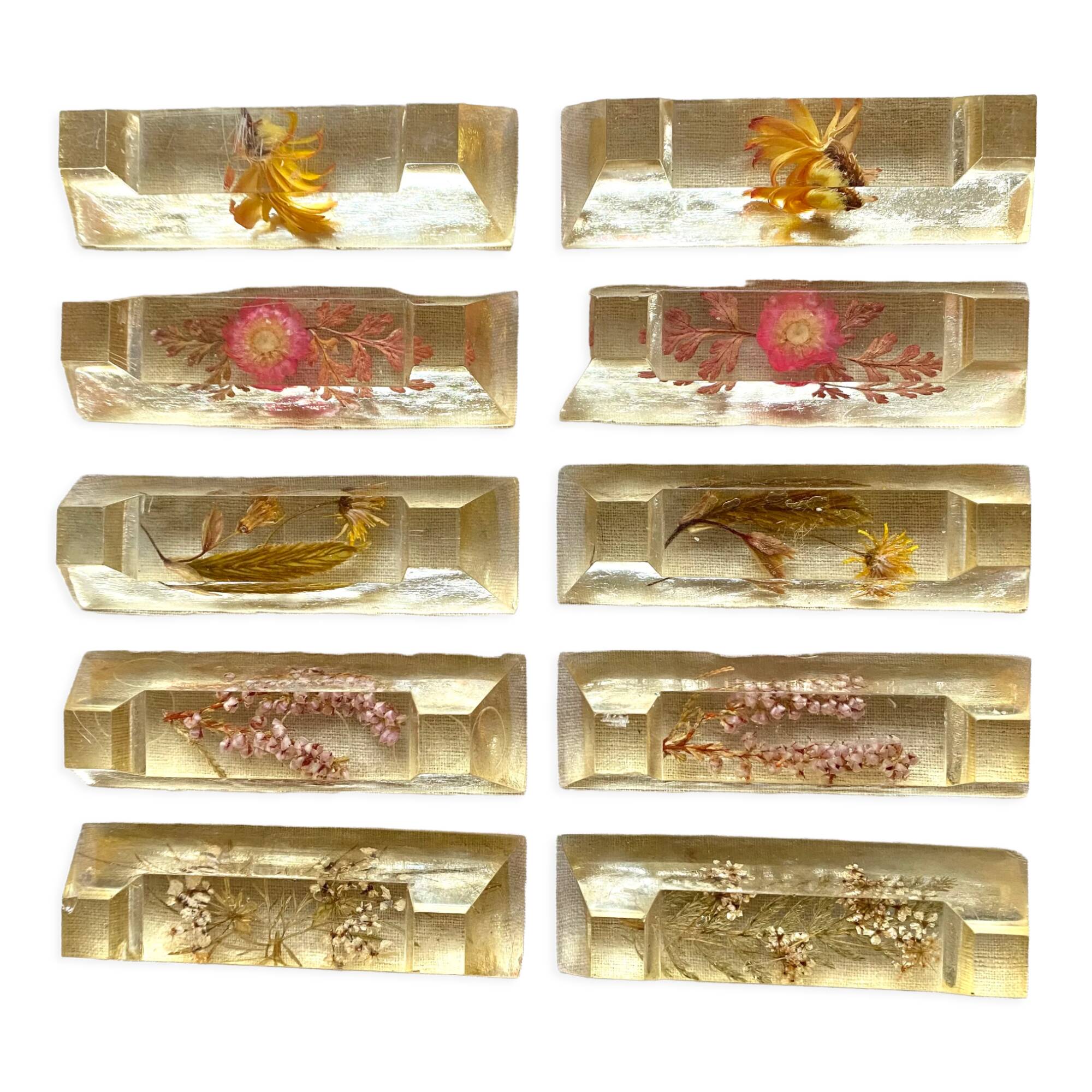 Vintage resin knife holder