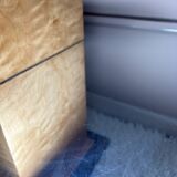 Table basse design années 80 bois, verre, granit