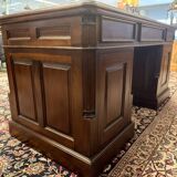 Classic English Chesterfield Desk