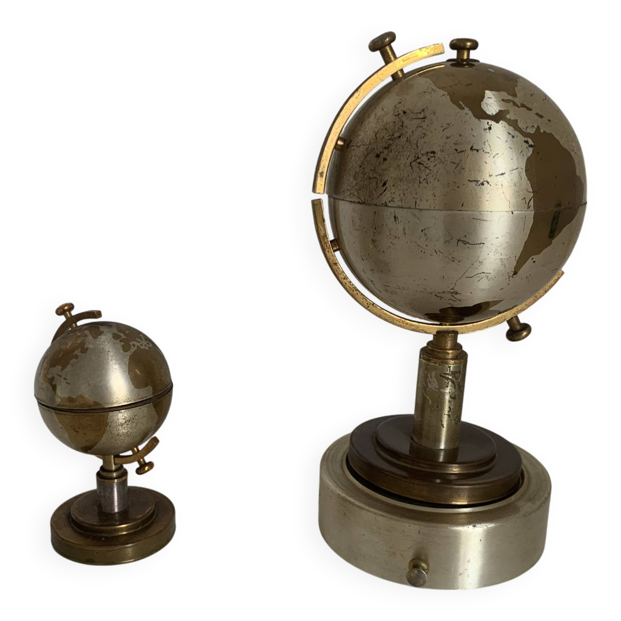 Vintage 1960s world map cigarette holder lighter dispenser - 21 x 11 cm
