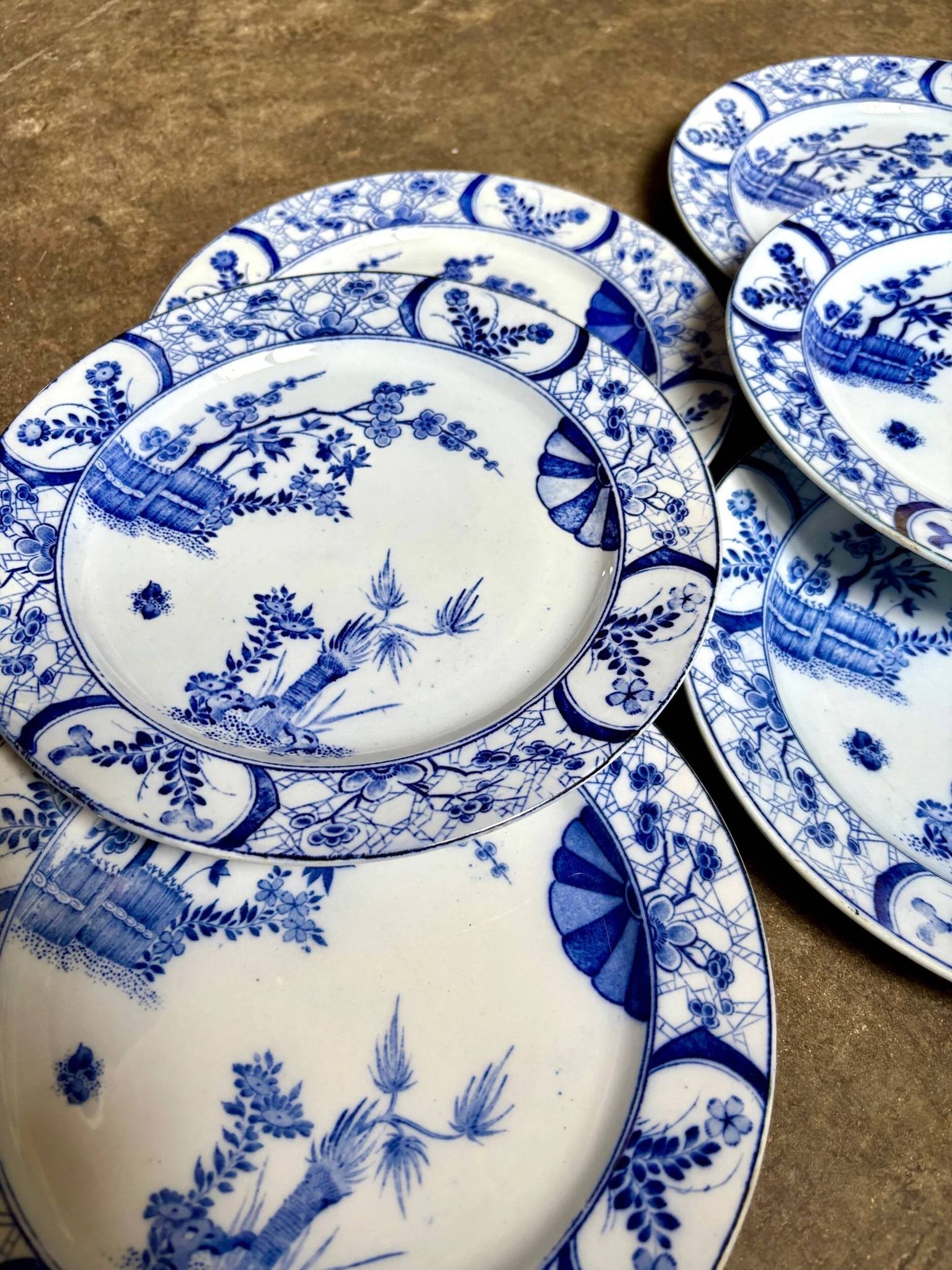 6 flat plates Creil & Montereau in blue ironstone, "Japan" service