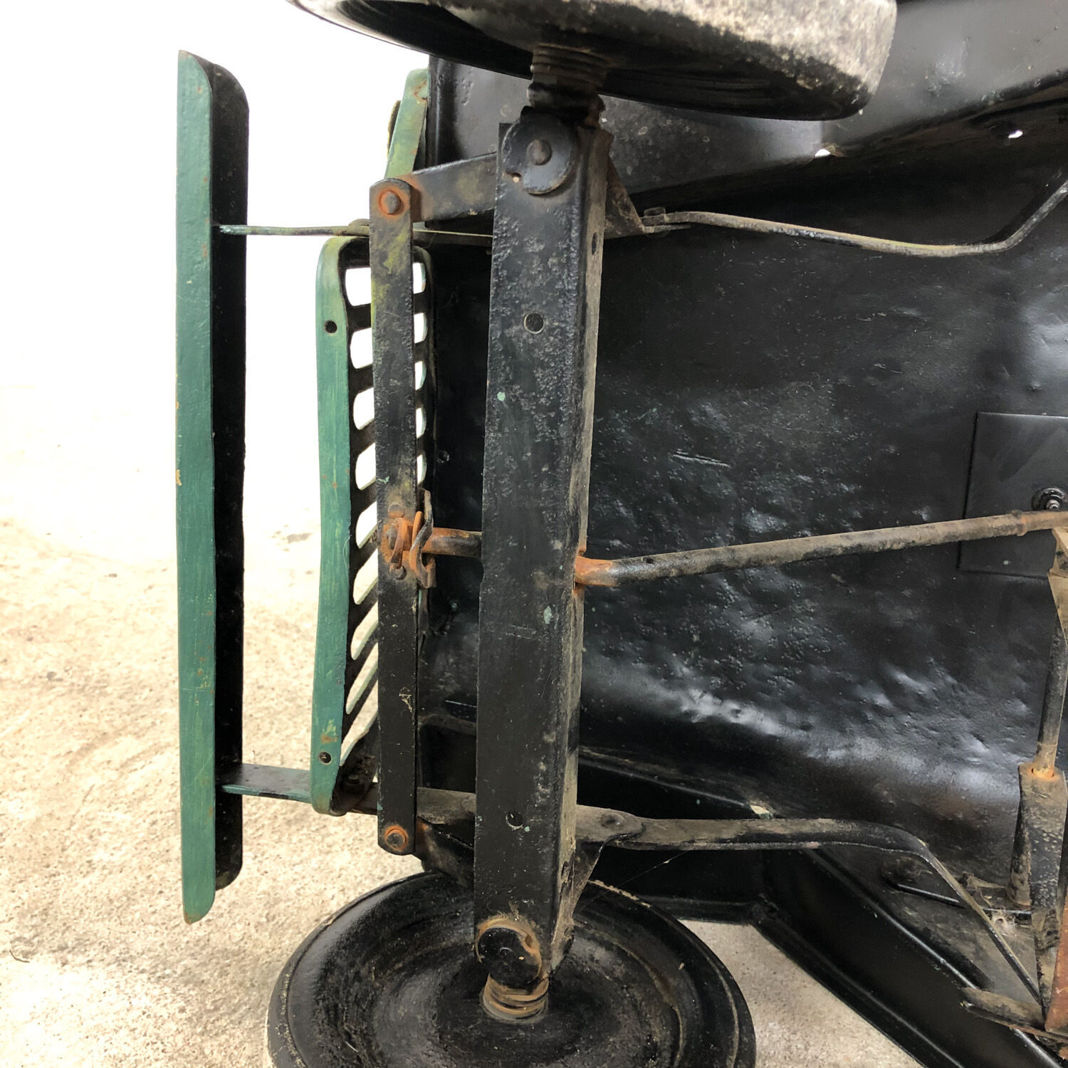 Vintage Willys Jeep pedal car by Tri-Ang