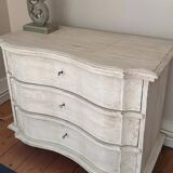 White wooden chest of drawers