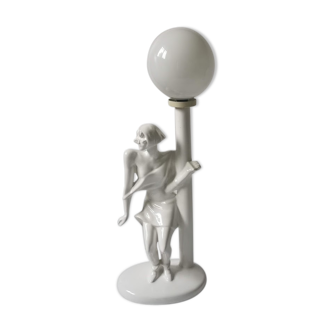 Lampe femme céramique et globe opaline année 80