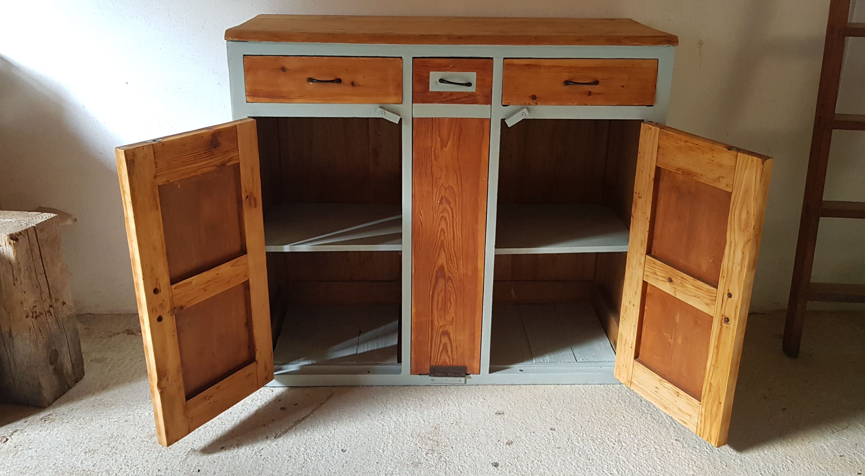 Vintage buffet