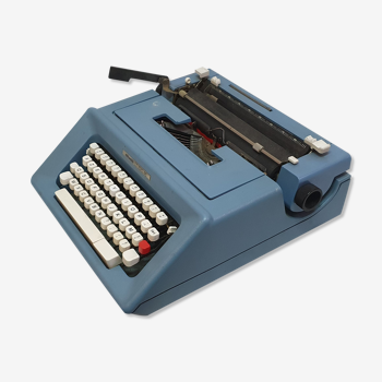 Vintage olivetti typewriter