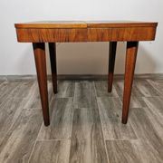 Table à manger par Jindrich Halabala