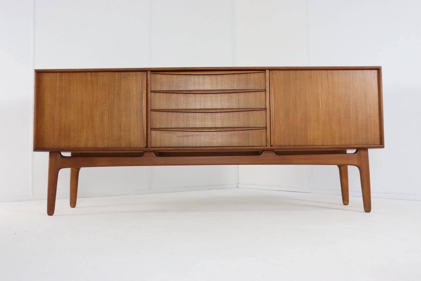 Sideboard Svend Aage Madsen for K. Knudsen & Søn
