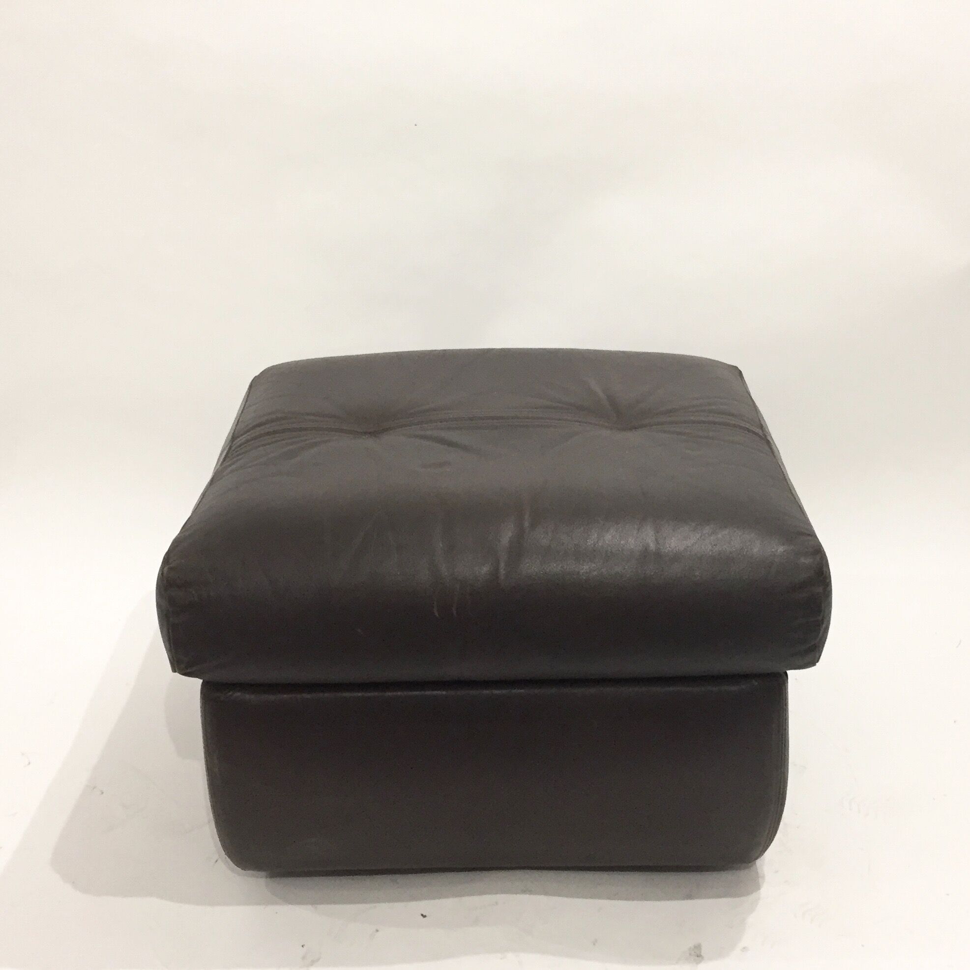Guermonprez leather footrest