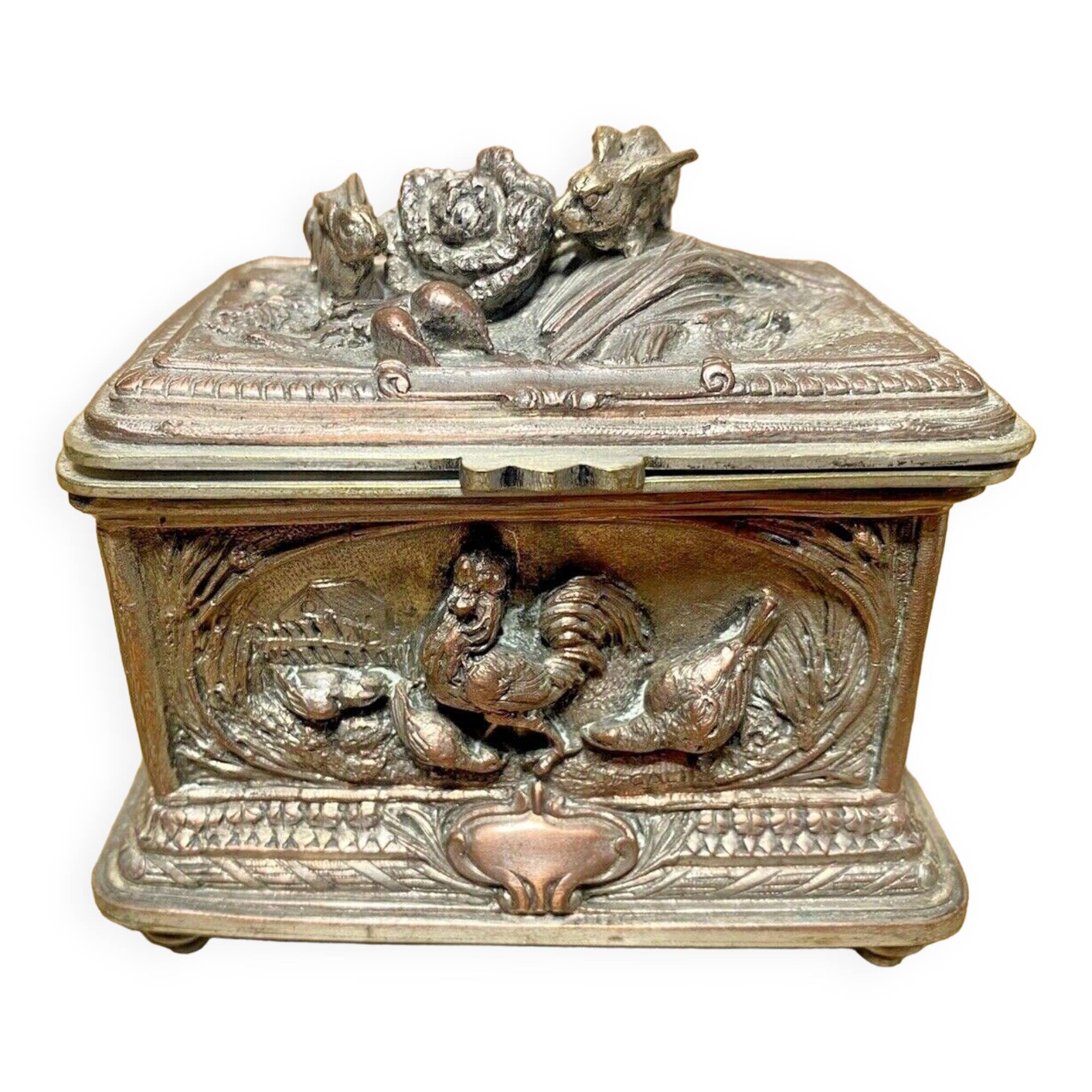 Old signature silver bronze box box, decor hunting scenes