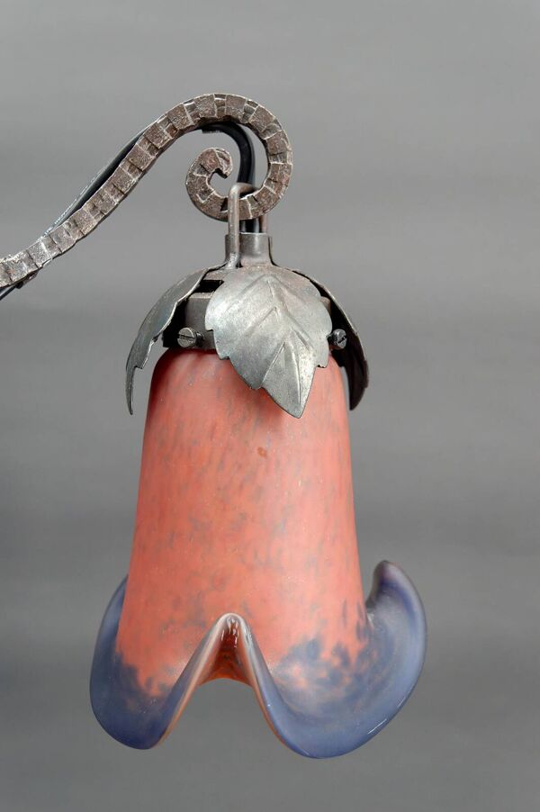 Lampe bicéphale en fer forgé par Muller, Art Deco, France, Circa 1920