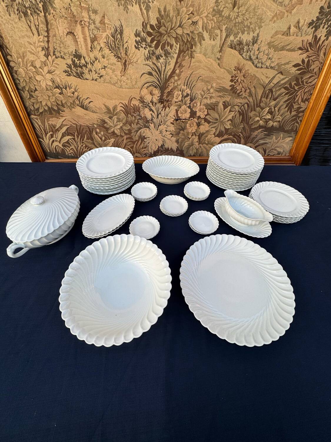 Tea and coffee dessert service (74 pieces)