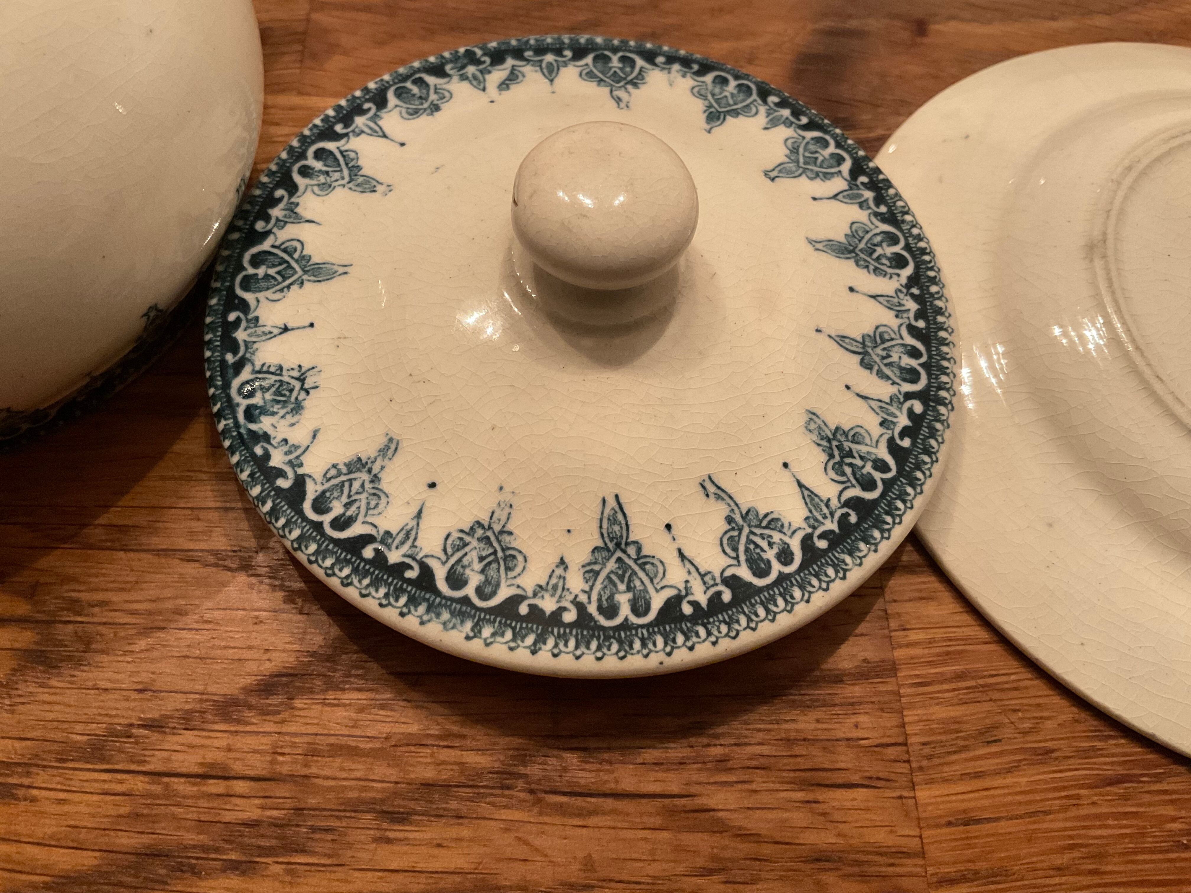 Pot à moutarde, Terre de fer, décors bleus