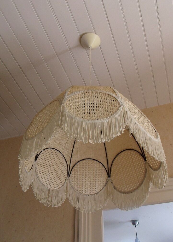 Rattan hanging lamp