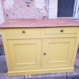 Buffet de campagne jaune citron