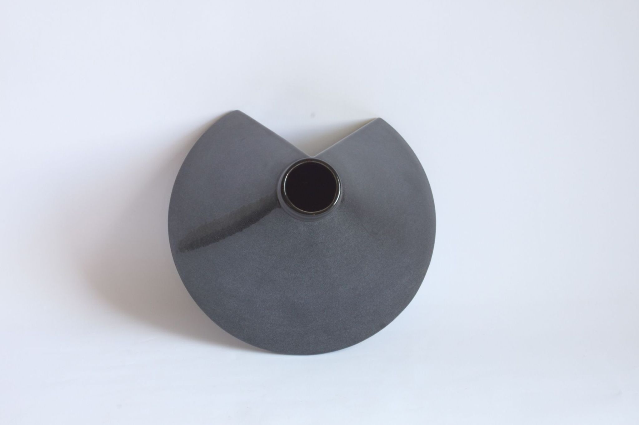 Vase en céramique par Steuler Design, Allemagne années 1980.