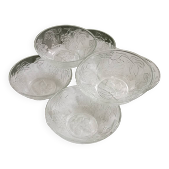 Molded glass fruit bowls