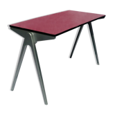 Children's desk table
