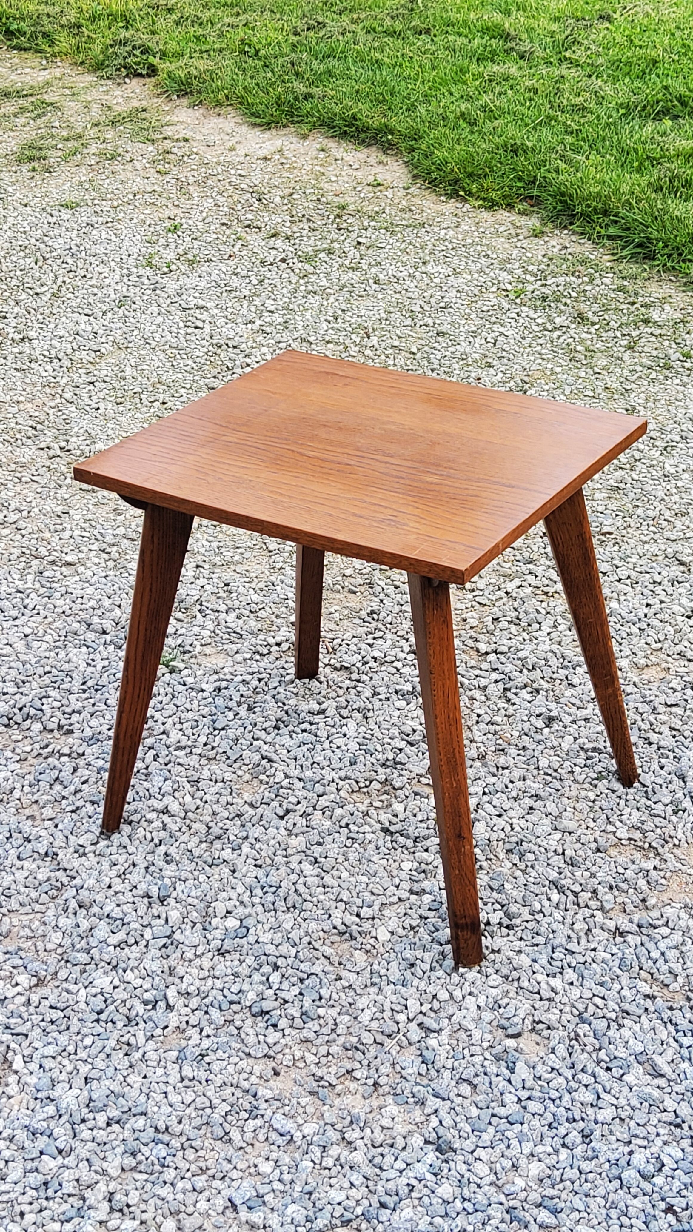 Vintage oak coffee table from the 50s feet compass