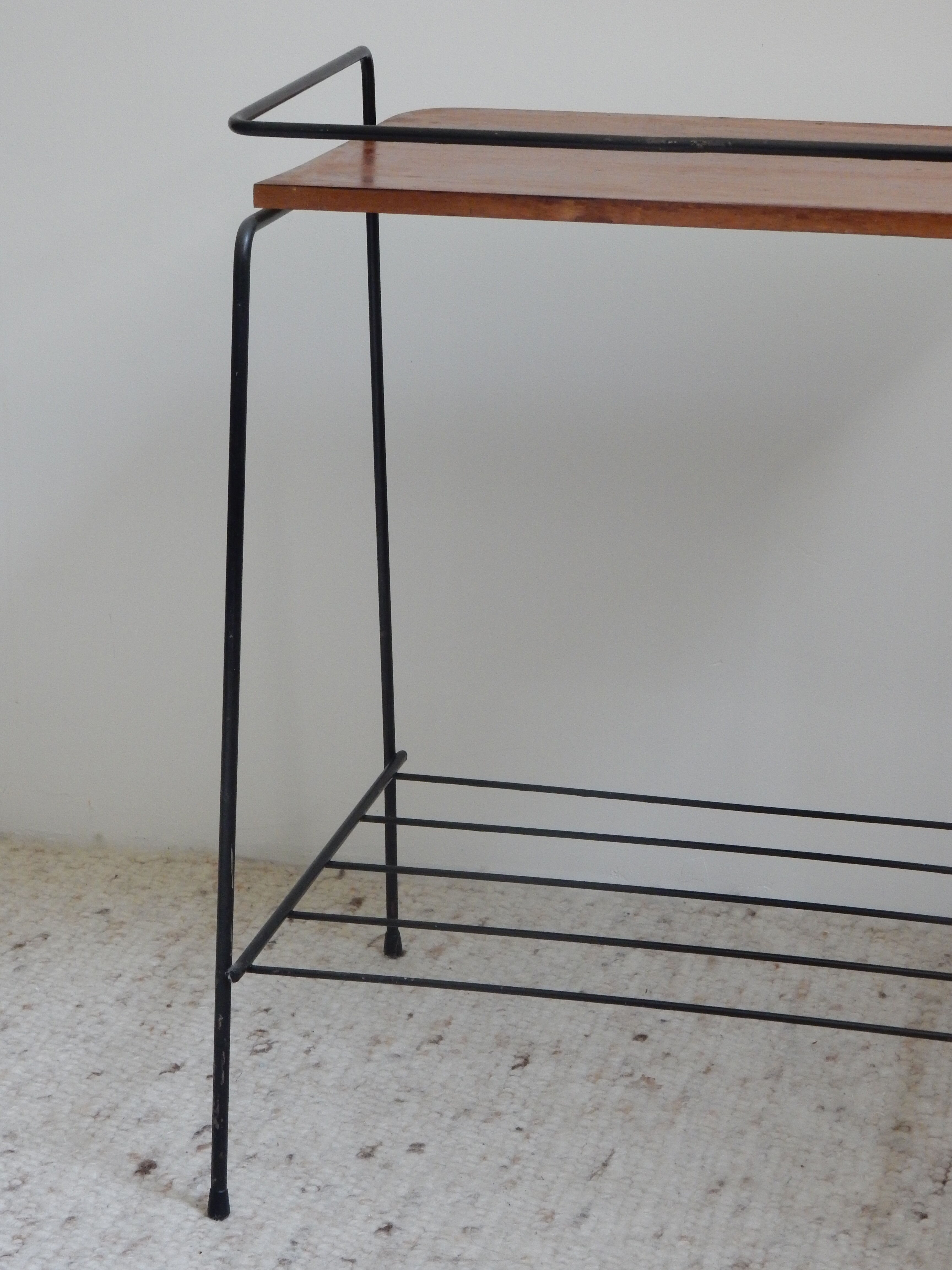 Wood and metal auxiliary furniture