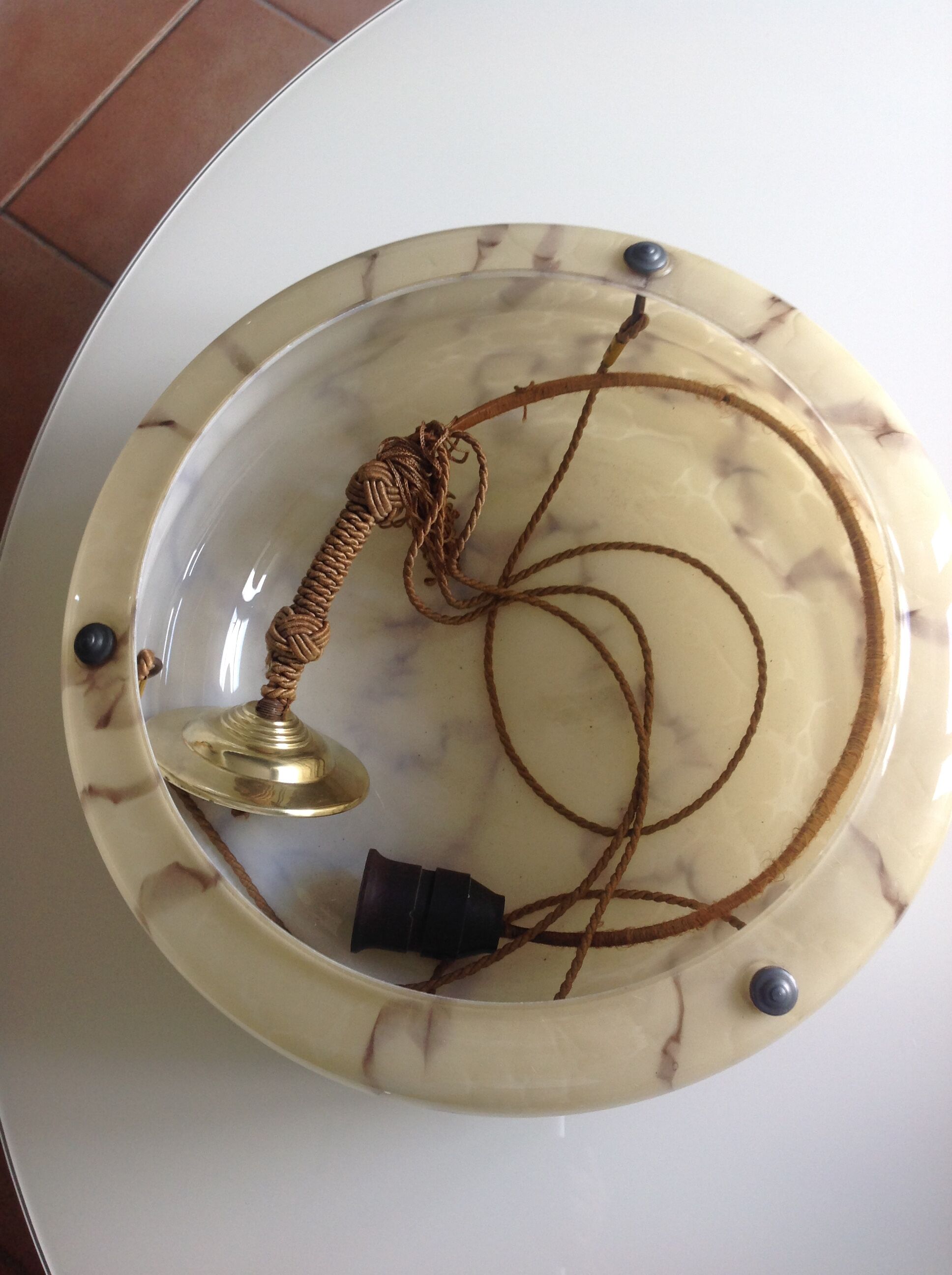 Art deco marbled glass bowl suspension