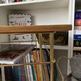 Desserte porte-vinyles sur roulettes