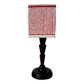 Lampe en bois art déco et abat-jour couture