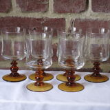 6 vintage stemmed glasses in very good condition