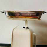 Stube - vintage household scale in white painted metal - force 10