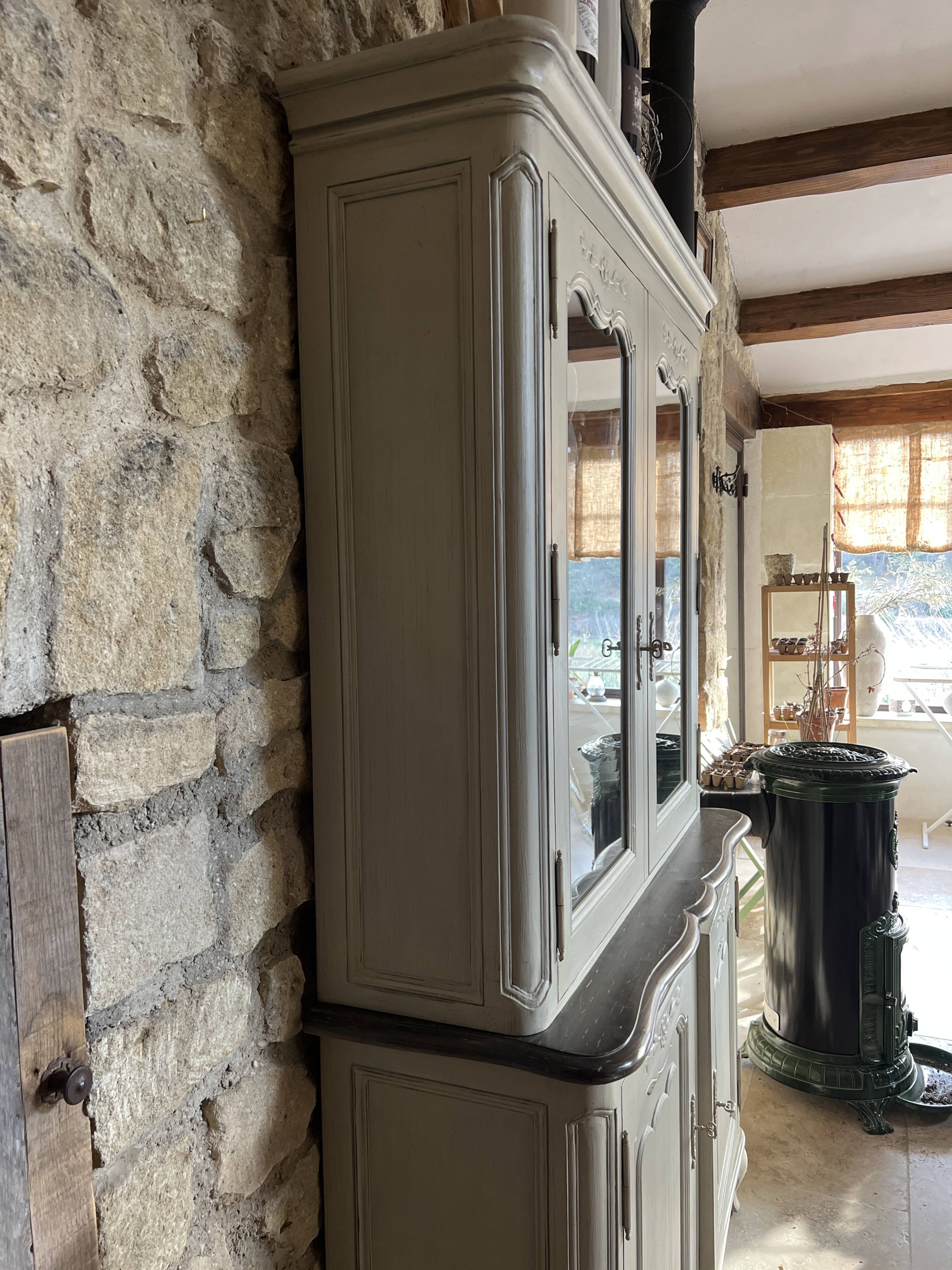 Charming vintage display cabinet in greige solid wood, castle charm.
