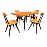 Table et chaises d'Ilmari Tapiovaara