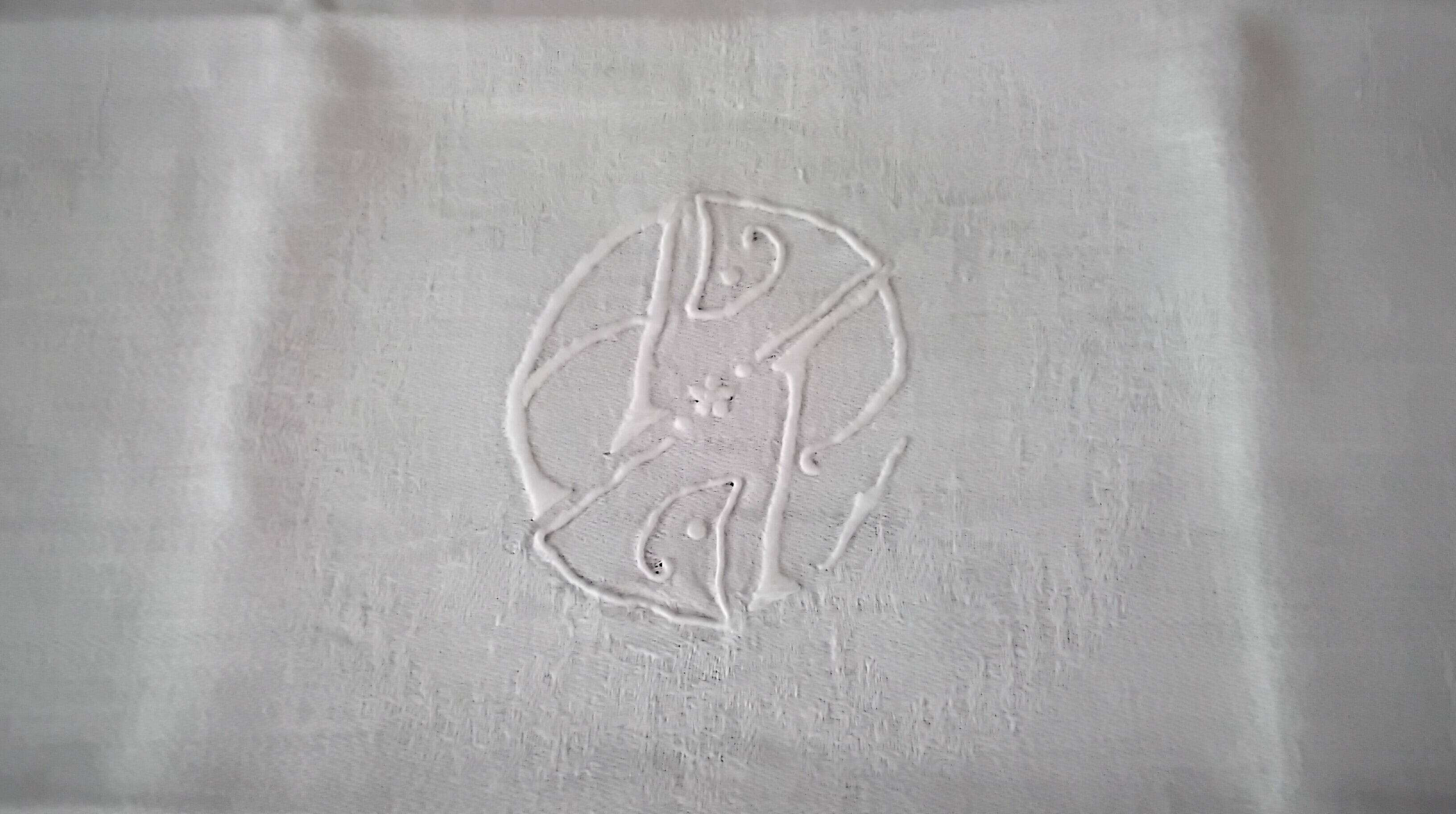 6 serviettes de table en coton damassé blanc monogrammées AP