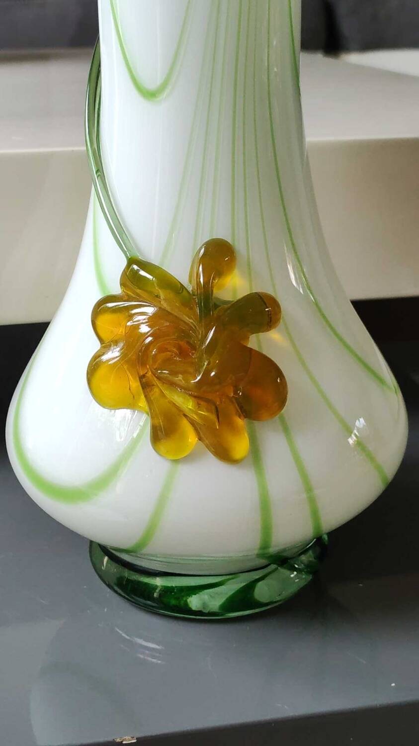 Large Venetian Vase in blown Art glass/Murano. Embossed amber-colored floral pattern. High 35 cm