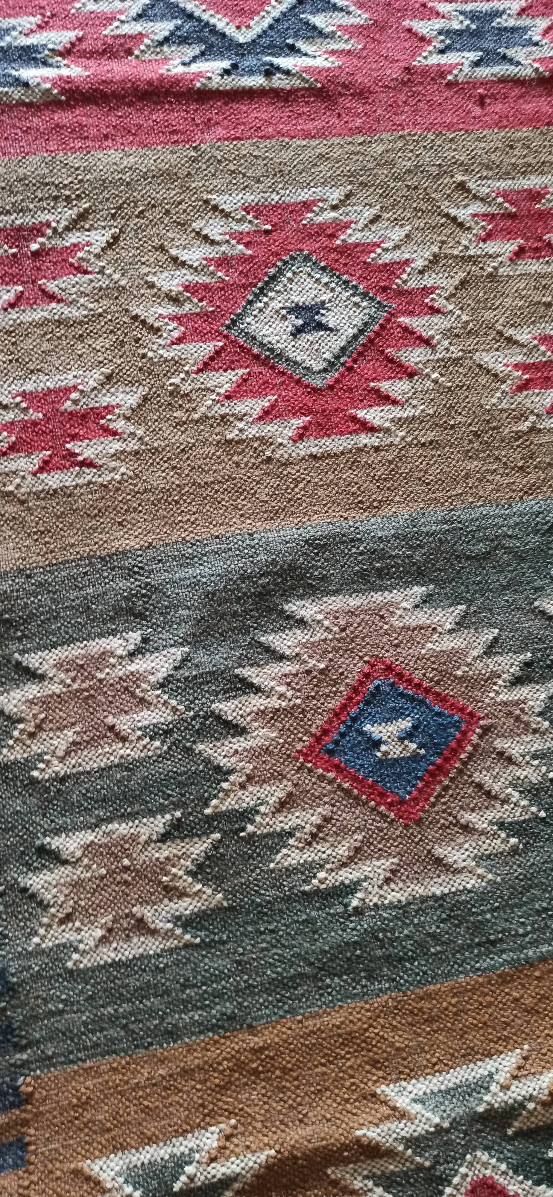 Kilim carpet in burlap and cotton. 76cm x 310cm