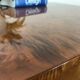Table basse vintage carrée en loupe d'Orme