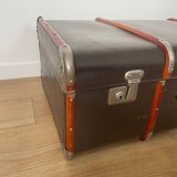 Old storage trunk / suitcase